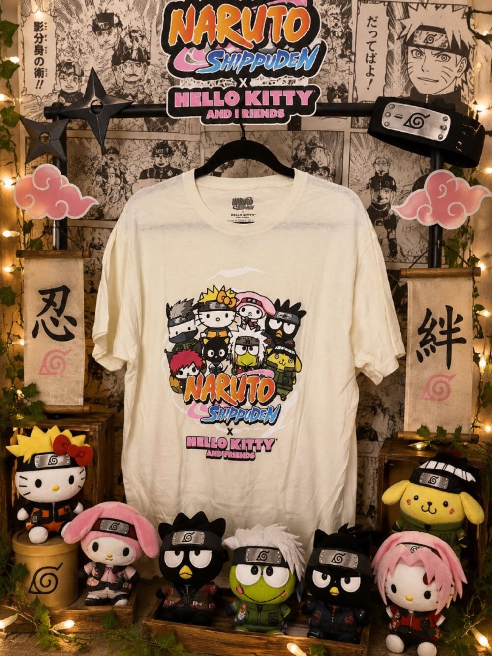Bioworld Naruto x Sanrio Friends Graphic T-Shirt Off-White L